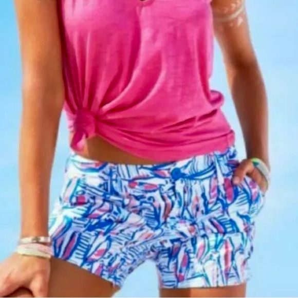 Rare retired Lilly Pulitzer shorts red right NWT - Picture 1 of 9